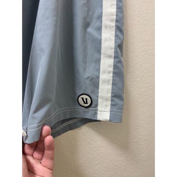 Vuori Swim Short Swimtrunks Men's Sz 34 Lightweight Blue Gray Activewear Resort - Picture 3 of 4